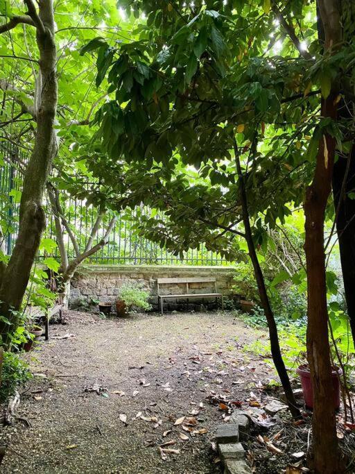 1br Near Montmartre * Parijs