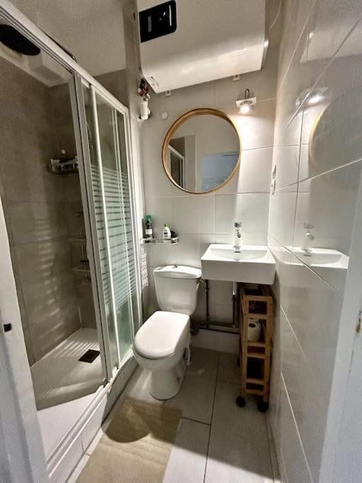 1br Near Montmartre Parijs